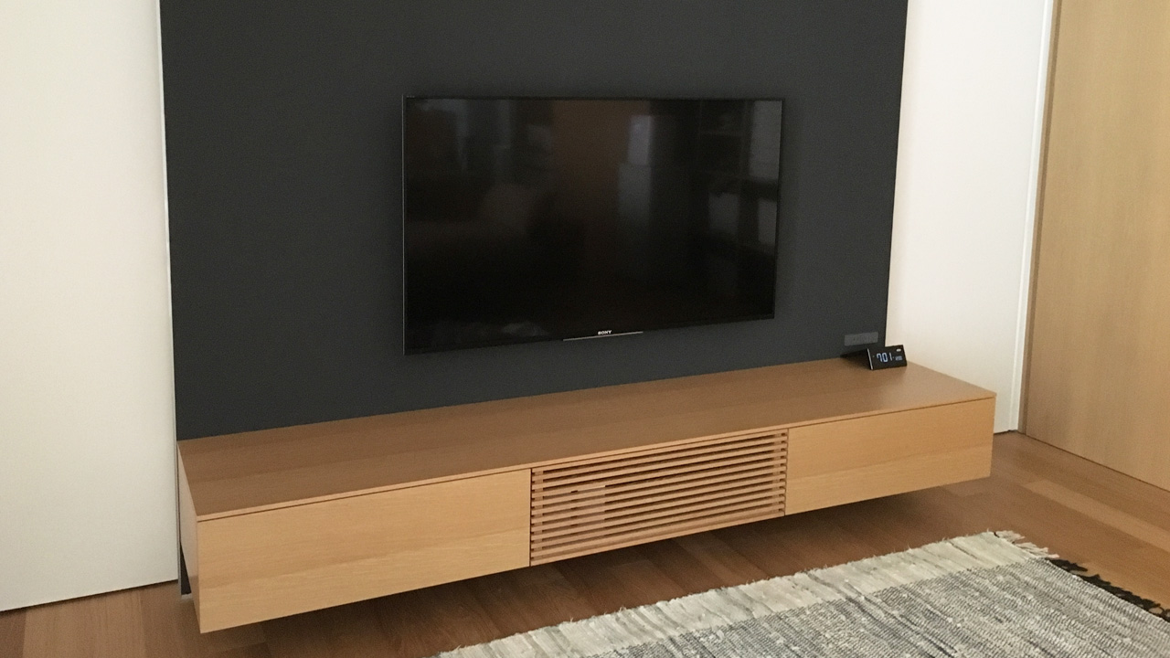 新築のテレビを壁掛けにして分かったメリット・デメリットと注意点 新築のテレビを壁掛けにして分かったメリット・デメリットと注意点